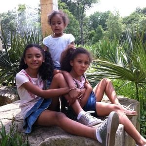 Meet your Posher, Monica